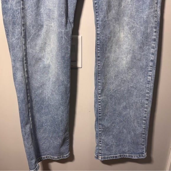 Torrid Bombshell Straight High-Rise Jeans Blue Acid Wash Size 20 - Picture 5 of 15